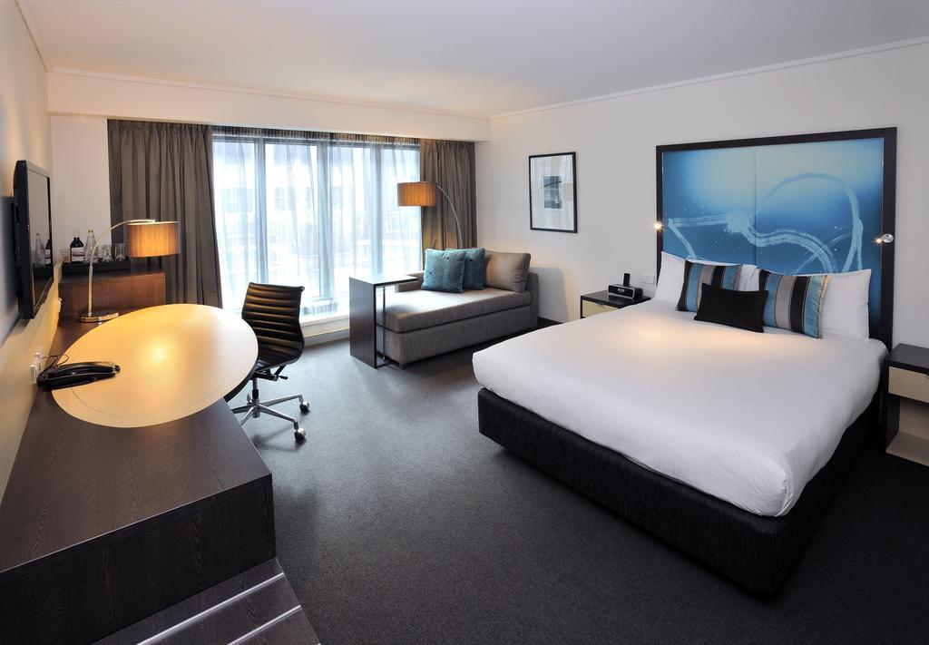 Novotel Melbourne On Collins Exterior photo